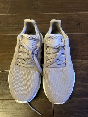 Light Taupe Knit Sneakers - Neutral Lace-Up Trainers Size 6.5